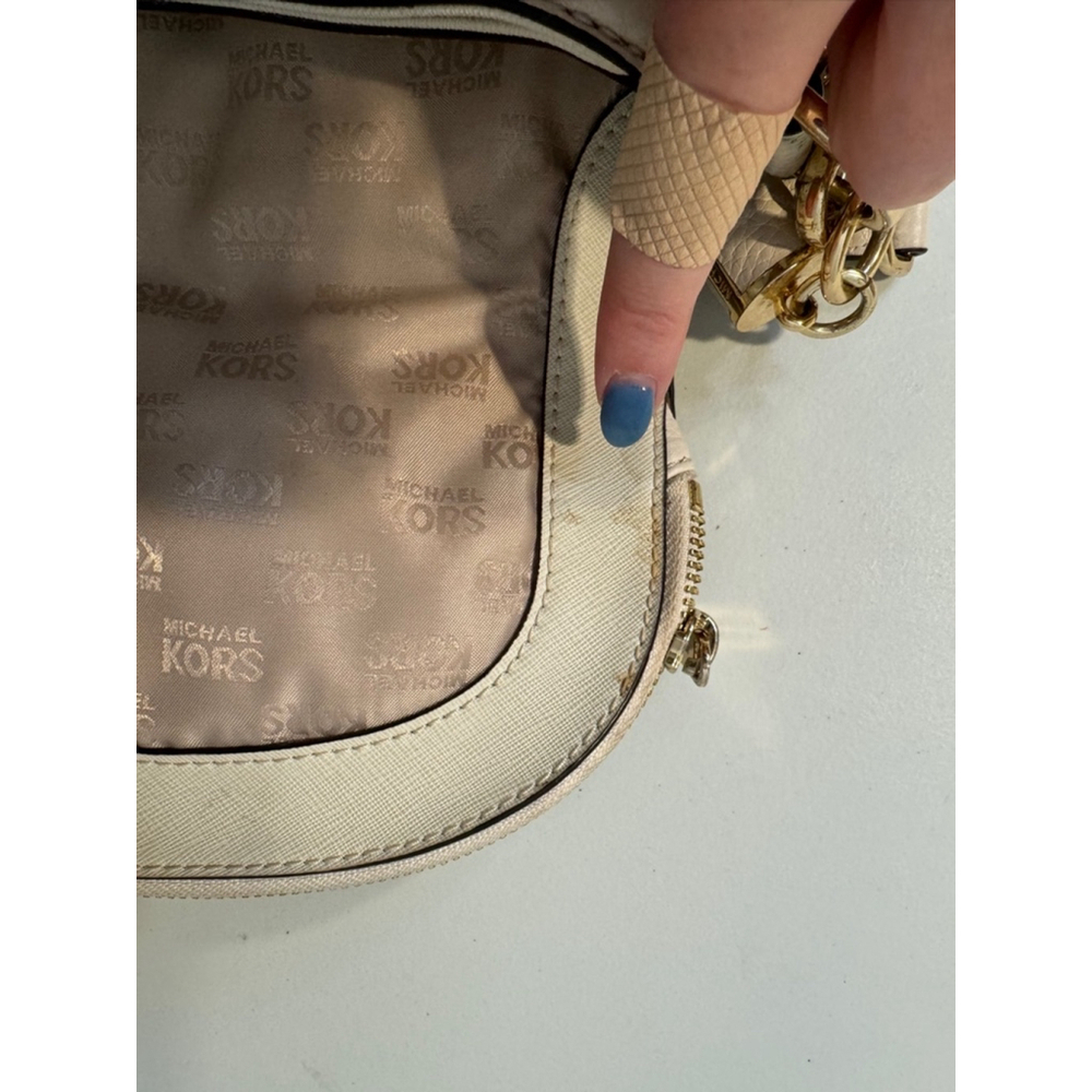 Michael Kors Bedford Medium Tassle Convertible Offwhite Shoulder Leather Bag - Picture 6 of 14